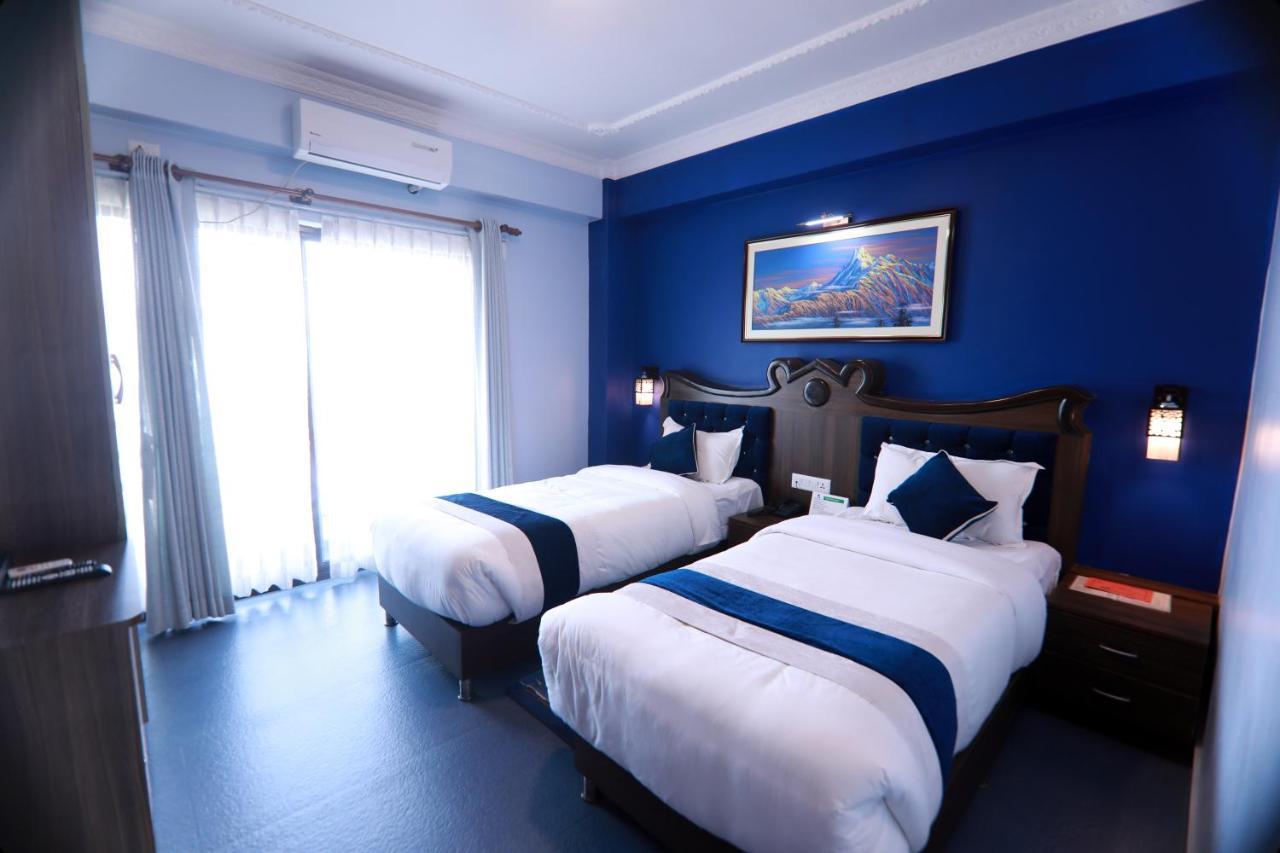 Hotel Task International Pokhara Esterno foto