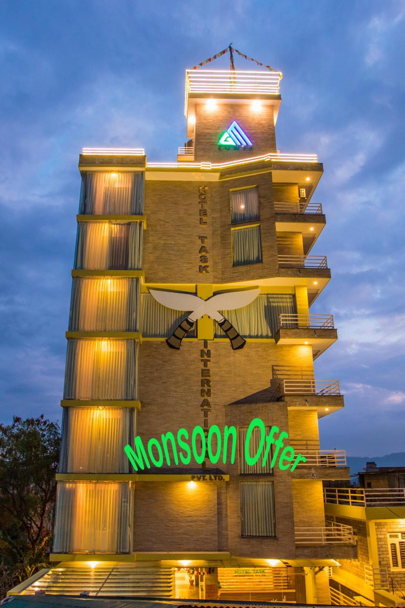 Hotel Task International Pokhara Esterno foto